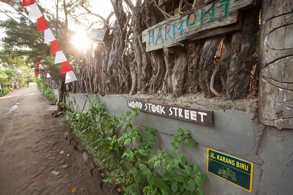 Woodstock Gili - Garden And Bungalows Hotel Джили Трауанган Екстериор снимка