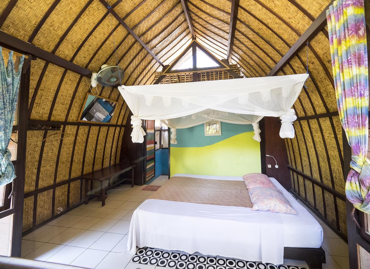 Woodstock Gili - Garden And Bungalows Hotel Джили Трауанган Екстериор снимка