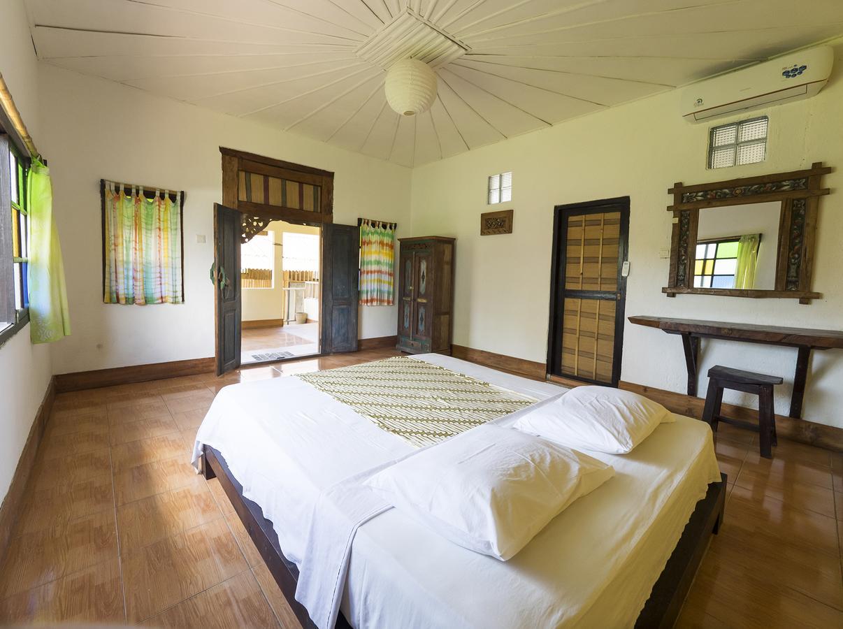 Woodstock Gili - Garden And Bungalows Hotel Джили Трауанган Екстериор снимка