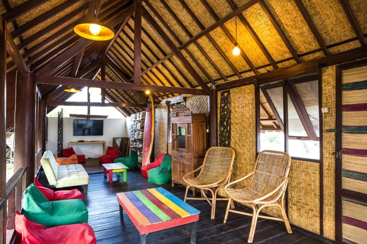Woodstock Gili - Garden And Bungalows Hotel Джили Трауанган Екстериор снимка