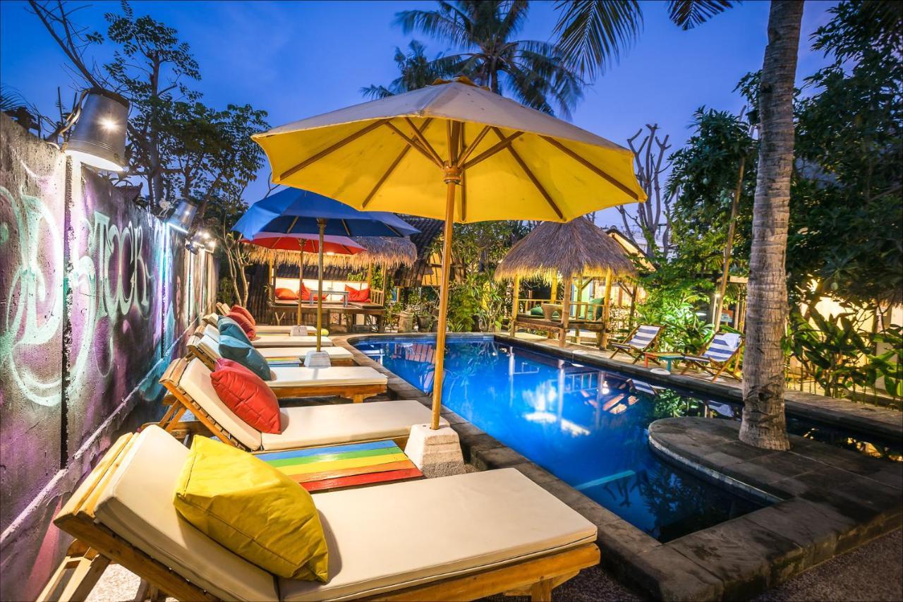 Woodstock Gili - Garden And Bungalows Hotel Джили Трауанган Екстериор снимка