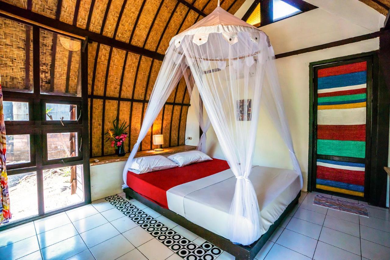 Woodstock Gili - Garden And Bungalows Hotel Джили Трауанган Екстериор снимка
