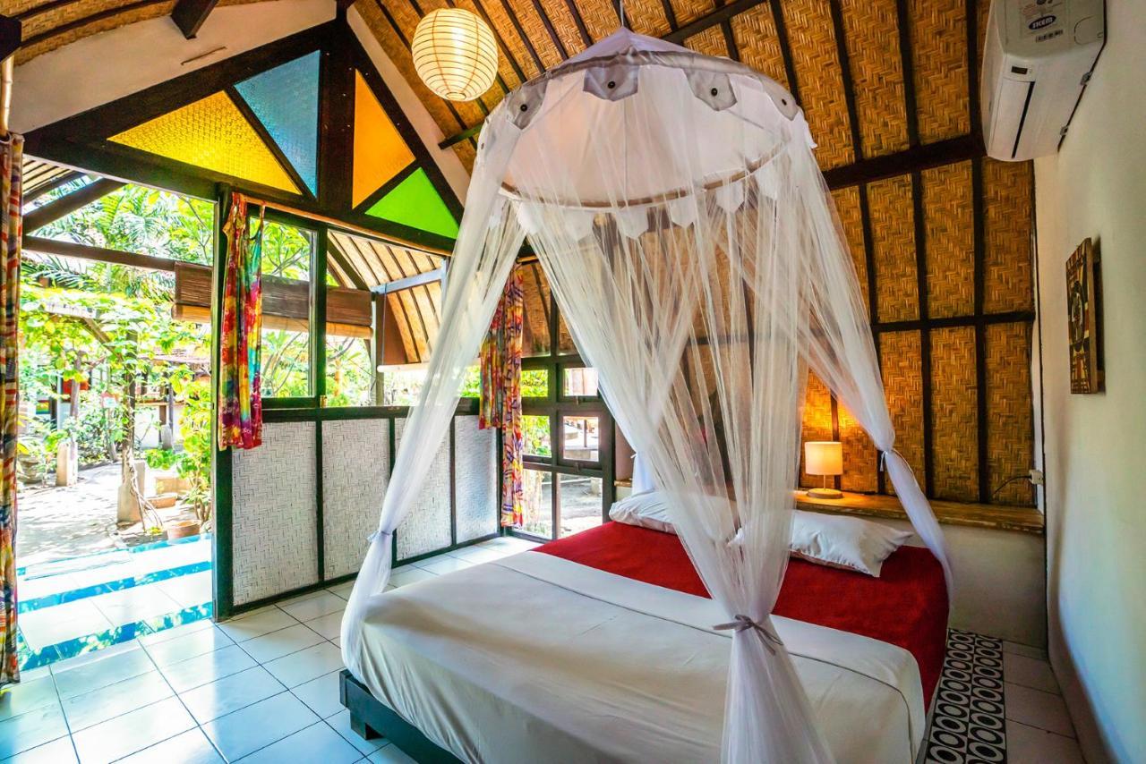 Woodstock Gili - Garden And Bungalows Hotel Джили Трауанган Екстериор снимка