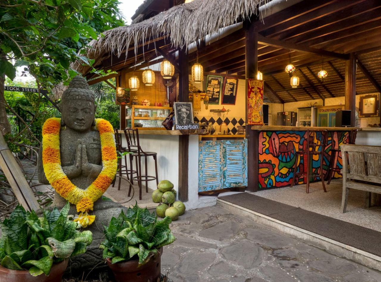 Woodstock Gili - Garden And Bungalows Hotel Джили Трауанган Екстериор снимка