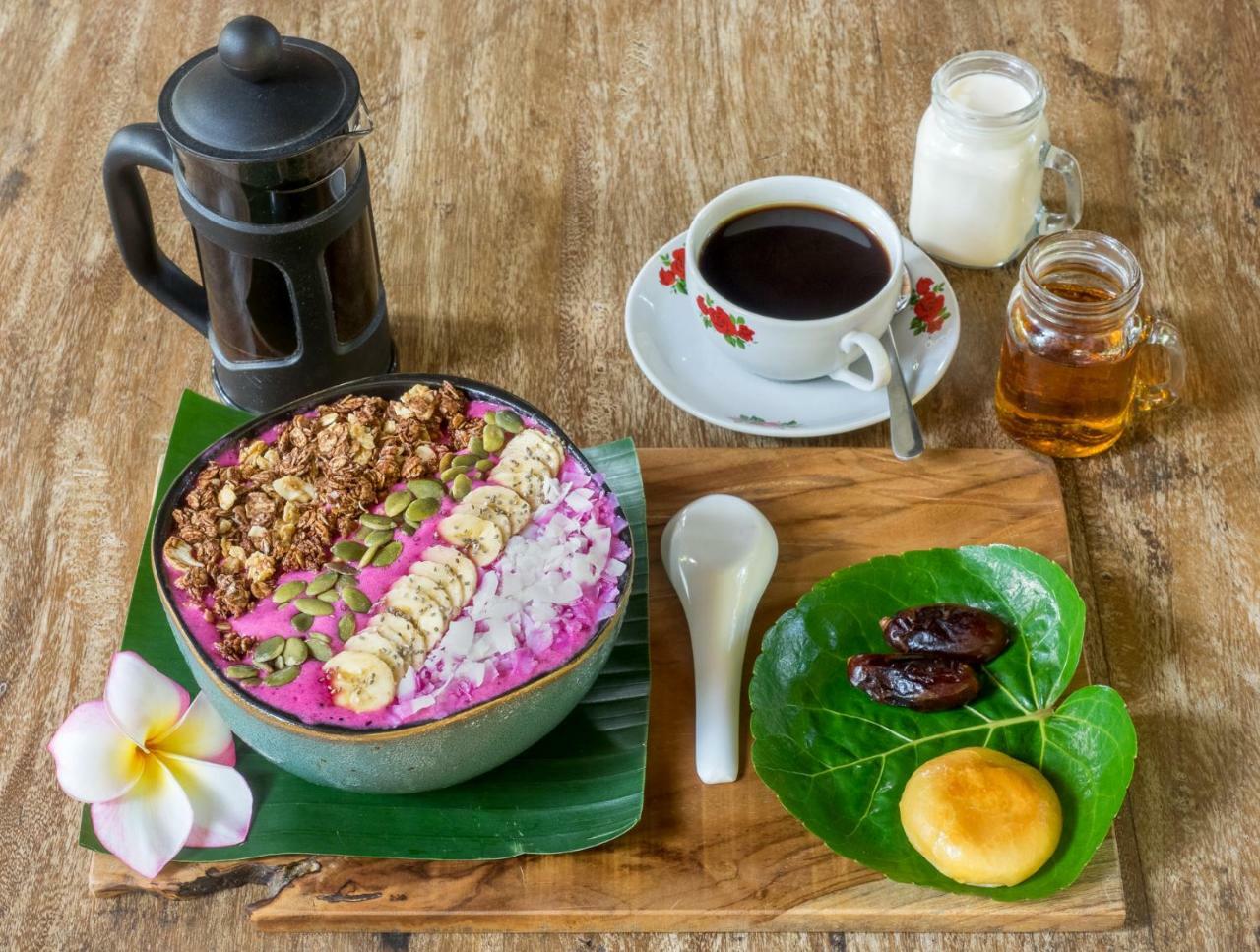 Woodstock Gili - Garden And Bungalows Hotel Джили Трауанган Екстериор снимка